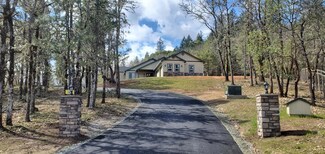 1383 Falcon Crest Ln, Merlin, OR 97532