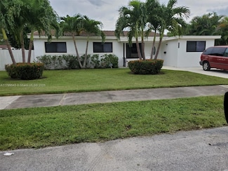 2460 NE 215th St, Miami, FL 33180