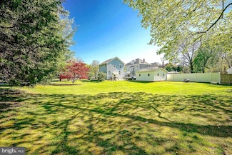 20 Princeton Dr, Glassboro, NJ 08028