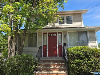 85 E Johnson Ave, Bergenfield, NJ 07621