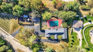 1328 NW 120th St, Clive, IA 50325