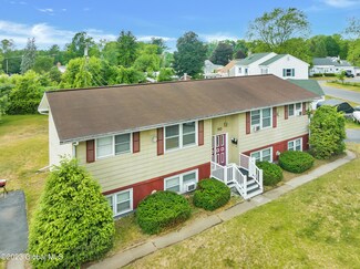 30 Circle Dr, South Glens Falls, NY 12803