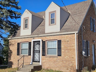 4800 W Green Tree Rd, Milwaukee, WI 53223