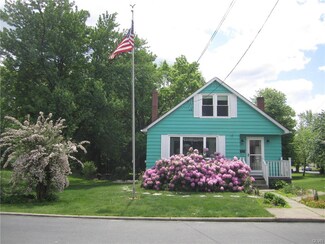 211 E Center St, Wind Gap, PA 18091