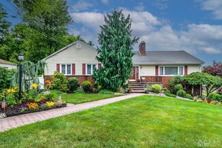 2 Normandy Rd, Colonia, NJ 07067