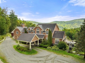251 Pratt Bridge Rd, Jamaica, VT 05343