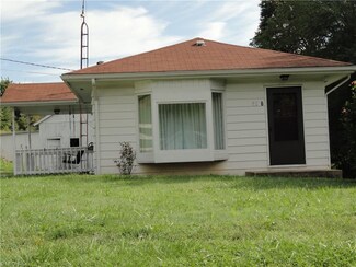 2116 Locust Hill Rd, Chester, WV 26034