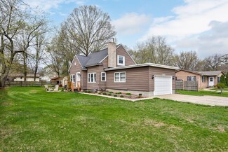 2433 Briarwood Dr, Holland, MI 49424