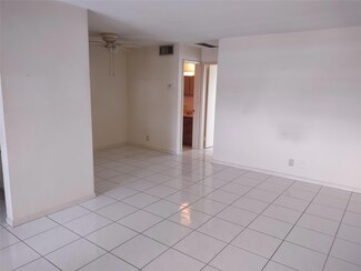2050 NE 39th St Unit N307, Lighthouse Point, FL 33064