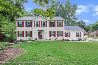 7116 Willow Woods Cir, Lansing, MI 48917