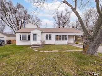 3610 Stewart Rd, Monroe, MI 48162