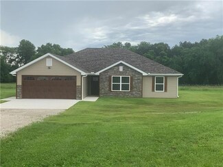 1011 SE 750, Windsor, MO 65360
