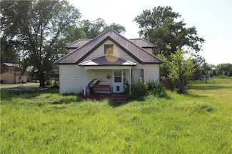 7398 SE 70th St, Riverton, KS 66770
