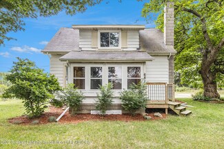681 Piper Rd, Haslett, MI 48840