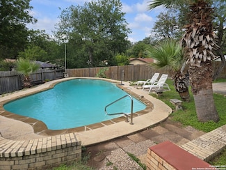 5710 Bogart Dr, San Antonio, TX 78240
