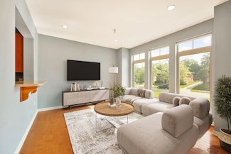 612 N Midvale Blvd, Madison, WI 53705