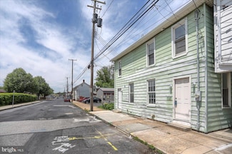 21 E Allen St, Mechanicsburg, PA 17055