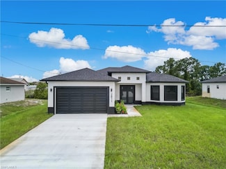 2811 27th St SW, Lehigh Acres, FL 33976
