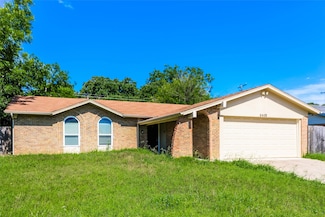 6408 Donna Ln, Forest Hill, TX 76119