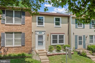 9922 Oakdale Woods Ct, Vienna, VA 22181