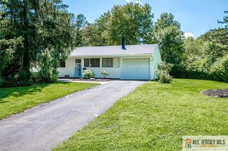 7 Aldrich Rd, Kendall Park, NJ 08824