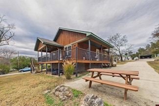 285 2nd St, Norfork, AR 72658