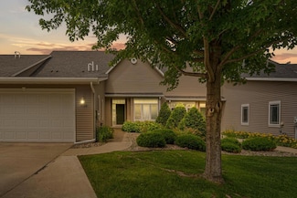 1128 Shumway Ct, Faribault, MN 55021
