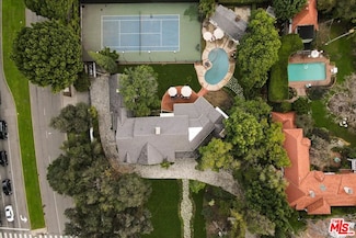 814 Foothill Rd, Beverly Hills, CA 90210