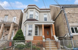408 22nd St, Union City, NJ 07087