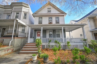 84-23 90th St, Jamaica, NY 11421