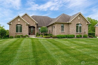 652 Burnside Dr, Tipp City, OH 45371