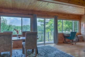 25 Headlands Rd, Winchester, NH 03470