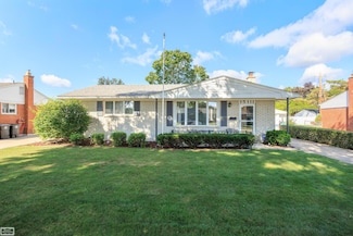 15111 Houghton St, Livonia, MI 48154