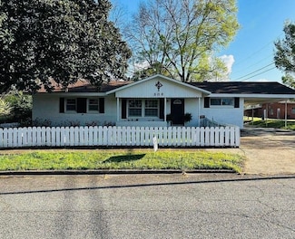 308 Ellis Dr, Minden, LA 71055