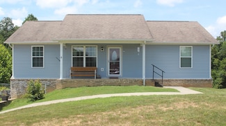 852 Quiet Oaks Way, Dandridge, TN 37725
