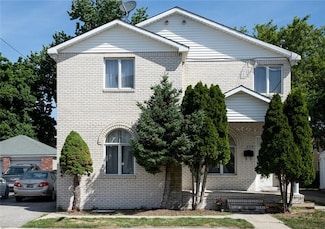 179 Wallace St, Providence, RI 02909