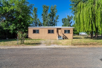 21133 Ronald St, Anderson, CA 96007