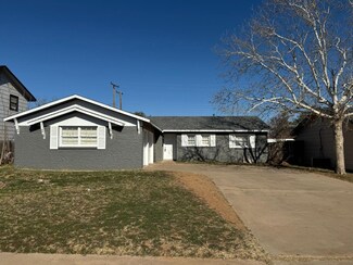 1924 69th St, Lubbock, TX 79412