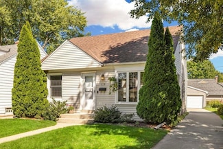 4750 N Elkhart Ave, Milwaukee, WI 53211