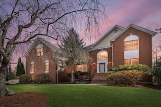 138 Fairview St, Holliston, MA 01746