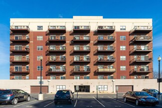 1650 Riverwoods Dr Unit 701, Melrose Park, IL 60160