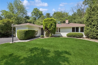39 Wellington Rd, Greenvale, NY 11548