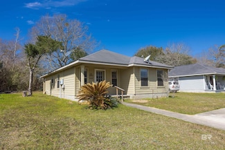 2004 Ridgewood Dr, Lillian, AL 36549