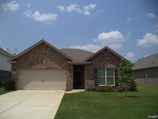 147 Cherry Laurel Dr, Hazel Green, AL 35750