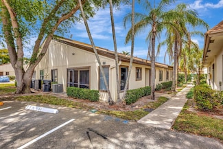 11901 Sturbridge Ln, Wellington, FL 33414