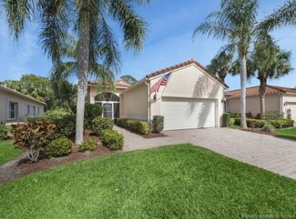 392 NW Granville St, Port Saint Lucie, FL 34986