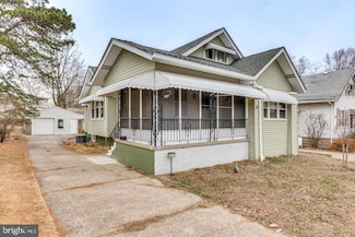 327 Bowers Ave, Runnemede, NJ 08078