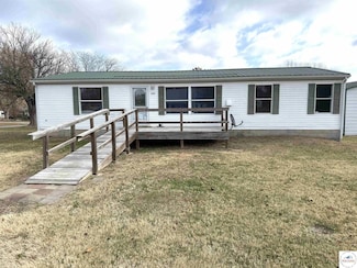 600 S 7th St, Deepwater, MO 64740