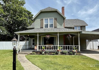 407 1st St, Asotin, WA 99402