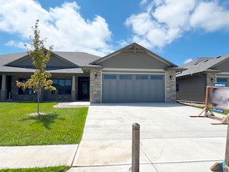 7107 E Copper Stone Cir, Sioux Falls, SD 57110